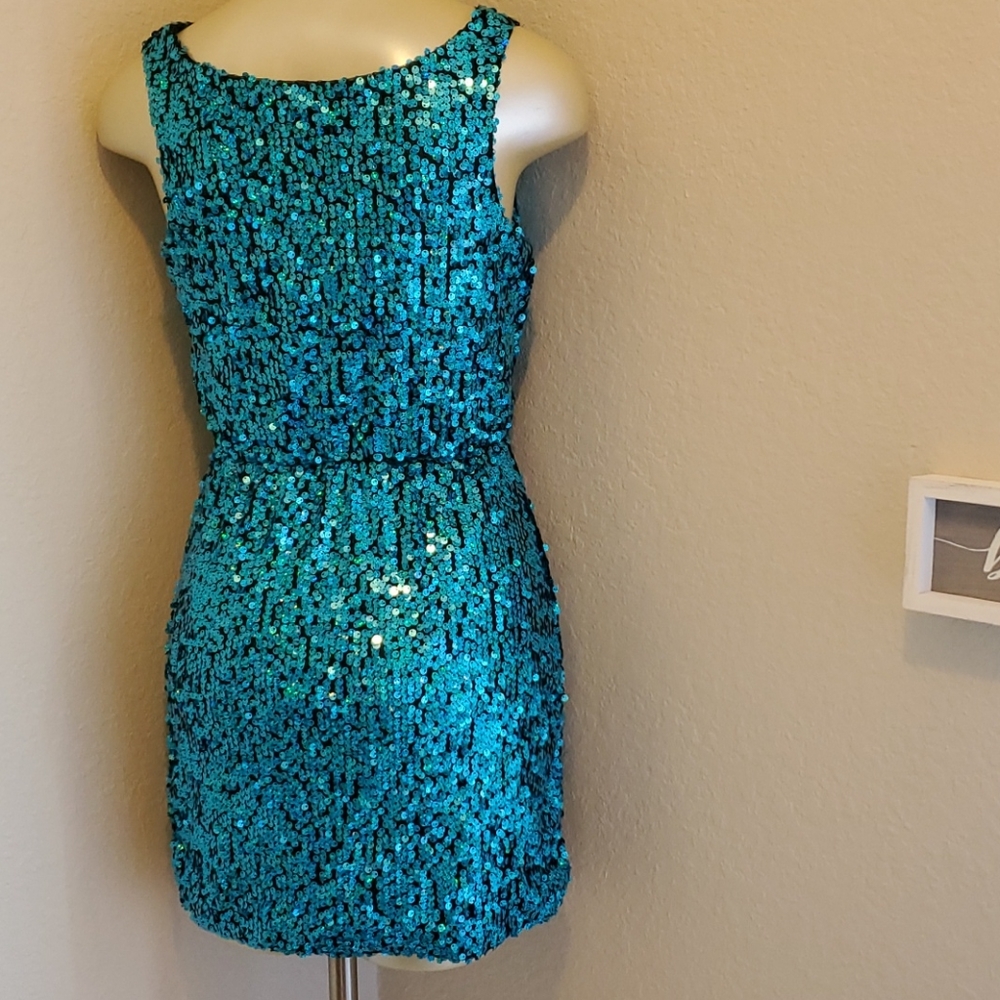 👗MINI SNAP DRESS 👗 - Picture 4 of 8